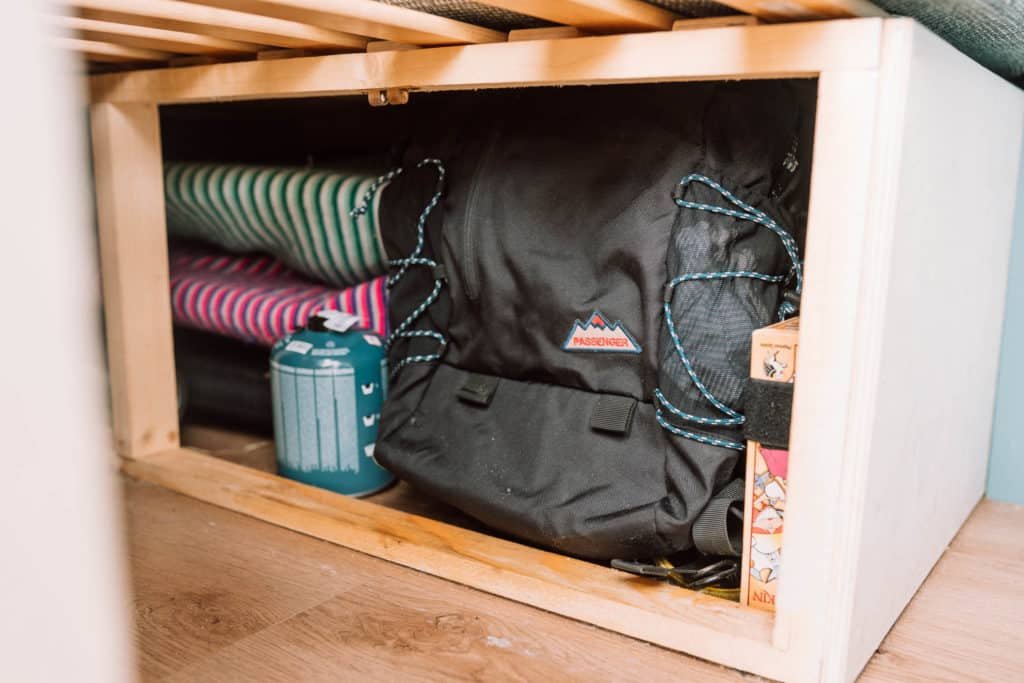 VW T5 Micro Camper Stauraum unter dem Bett