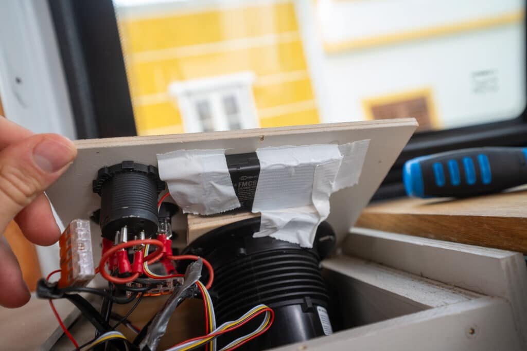 GPS Tracker installation